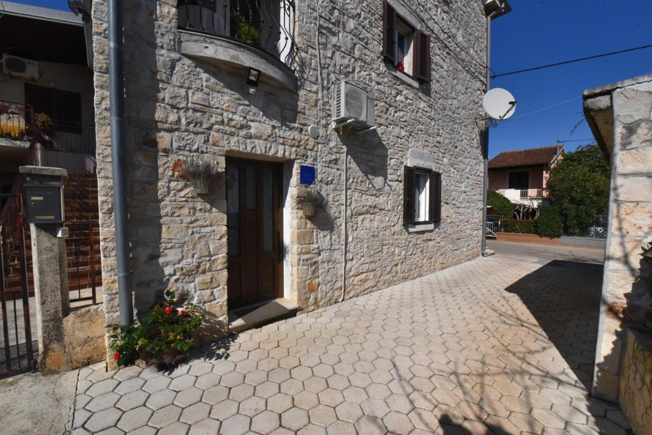 Apartment Nona Tar-Vabriga Extérieur photo